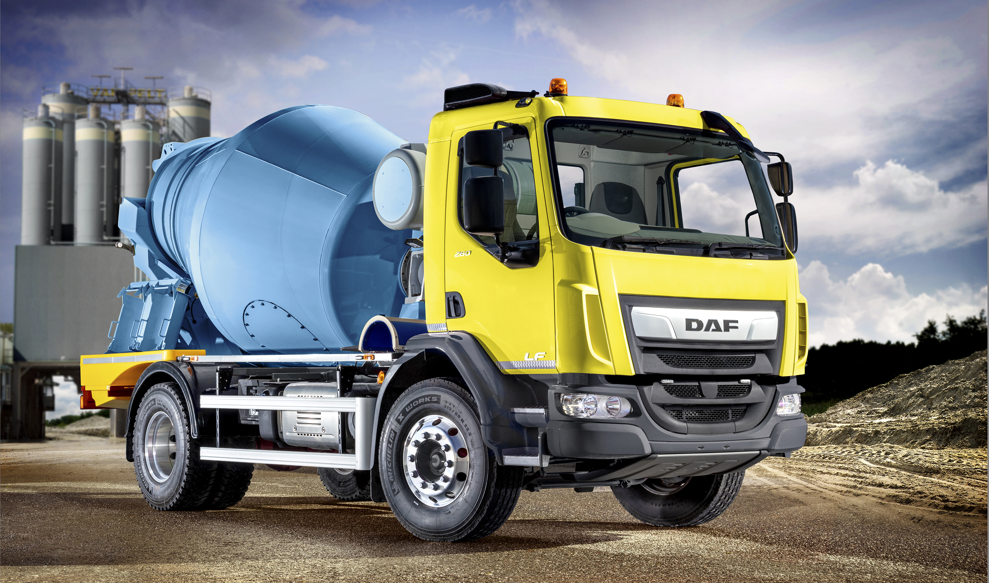 DAF-LF-260-FA-4x2-Consruction