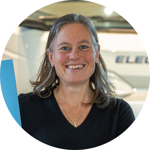 Eri-van-de-laar-chairman-DAF-Helpende-Handen