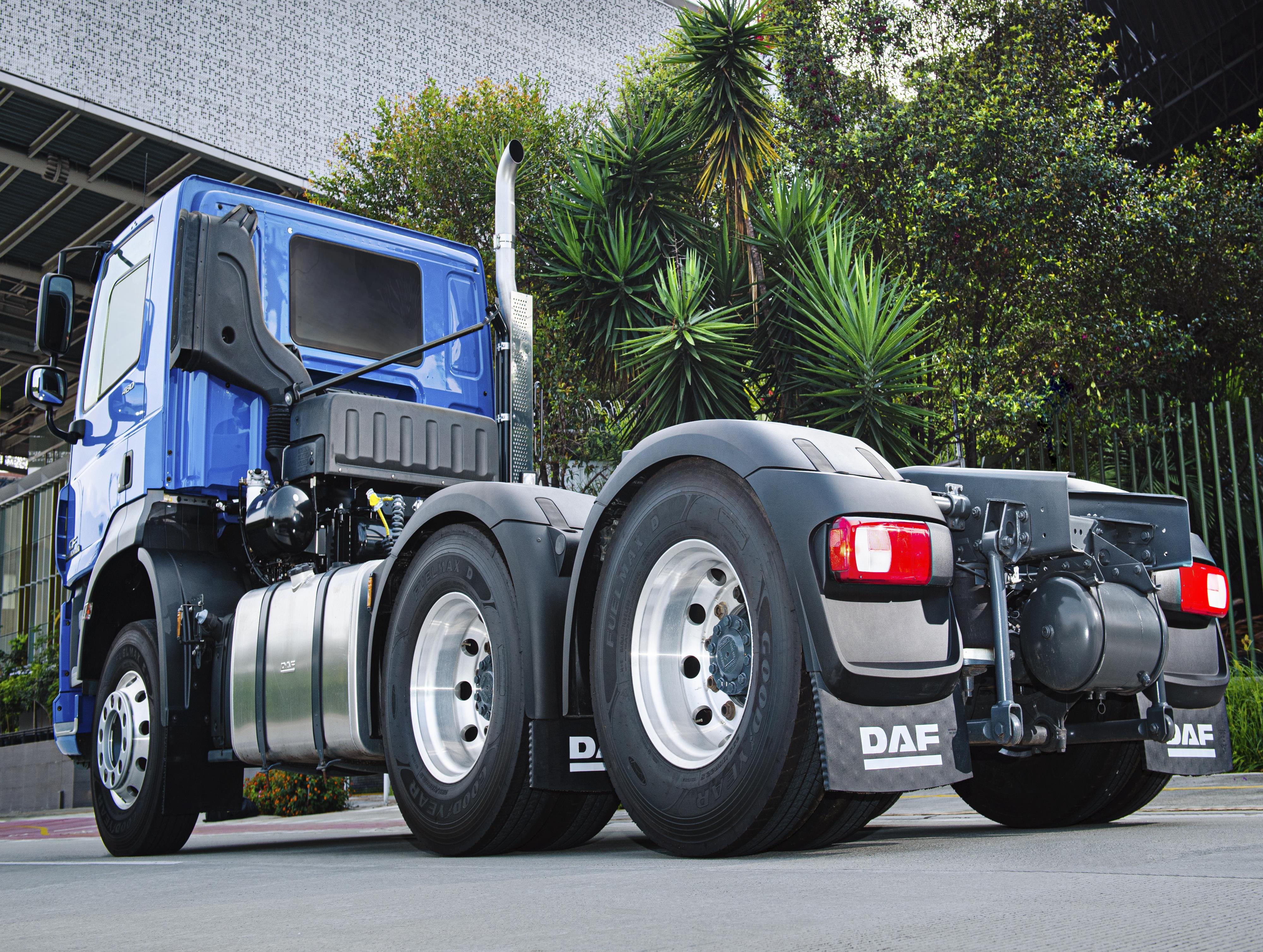 02 DAF to ship 200 heavyduty trucks to Colombia