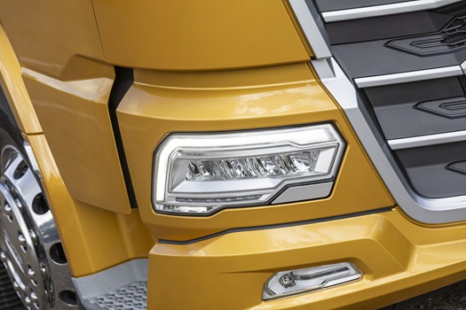 26-New-Generation-DAF-XG-with-Single-Driver-Luxury-Package-Headlight