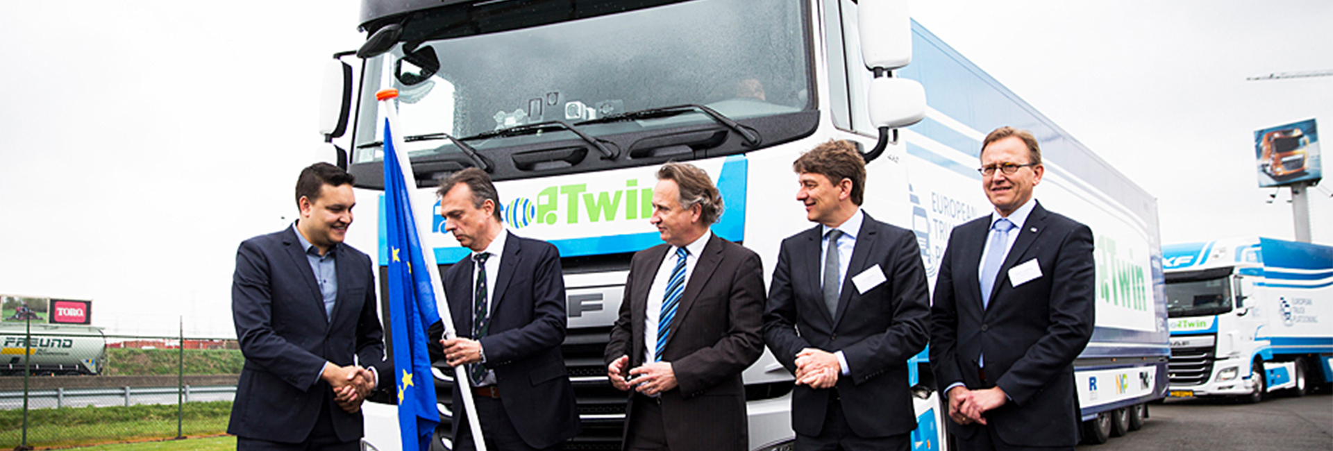 DAF EcoTwin European Truck Platooning Start