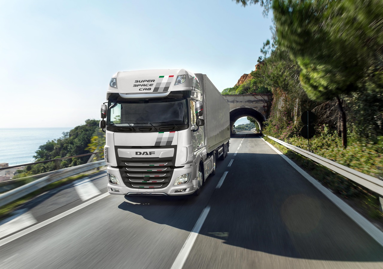 Фура DAF XF