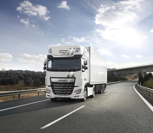DAF-introduces-XF-Unity-Edition-02