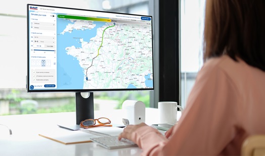 01-DAF-launches-interactive-route-simulator-for-electric-trucks